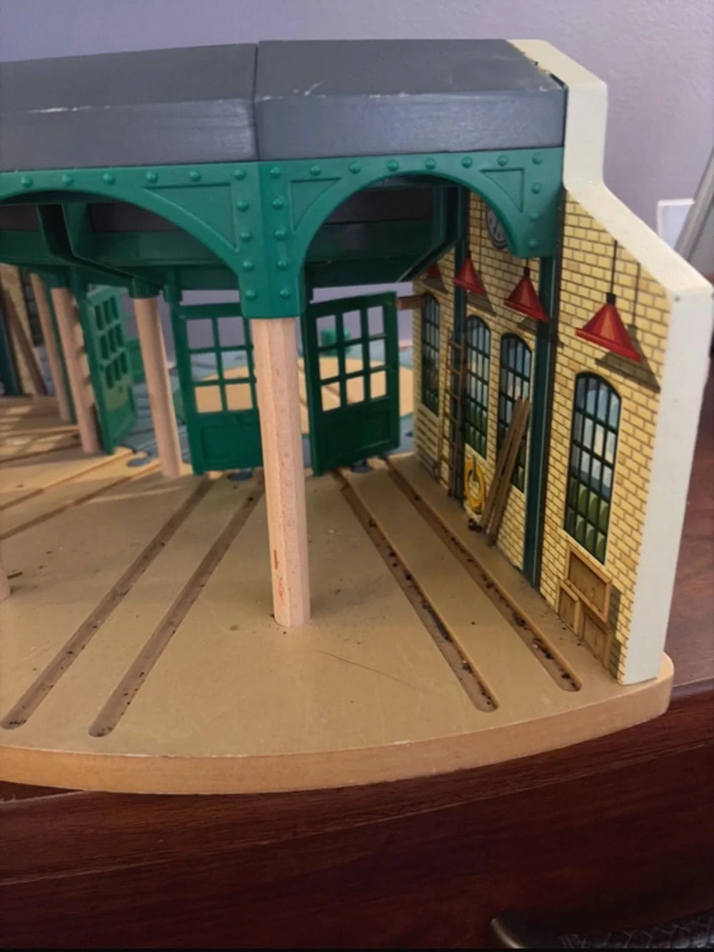 Fisher-Price Green and Beige Train Roundhouse Turntable Playset